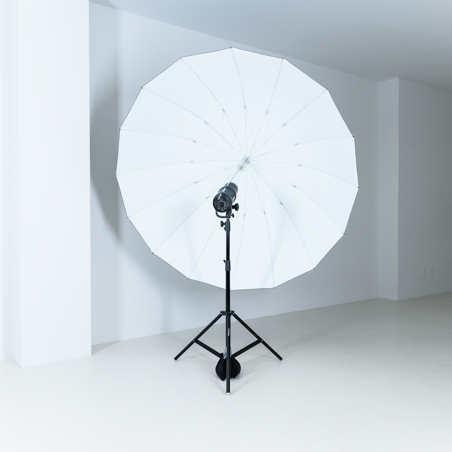 スタジオ機材・Umbrella Deep White XL